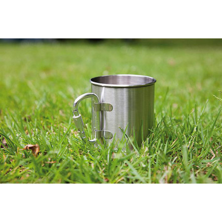 Tasse Bo-Camp Mug Stainless Steel mit der Karabine