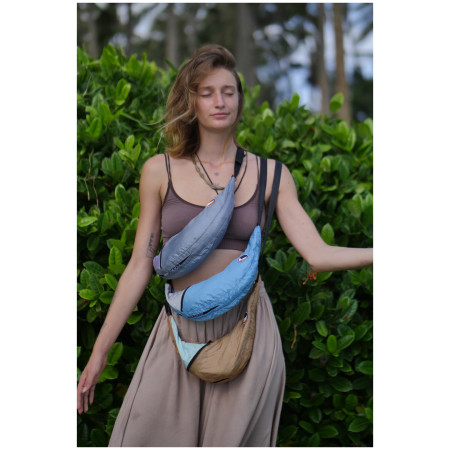 Hüfttasche Ticket to the Moon Upcycled Sling Bag